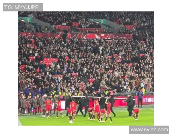 欧冠决赛温布利草坪质量引发球员集体不满与争议 欧冠决赛温布利草坪质量引发球员集体不满与争议