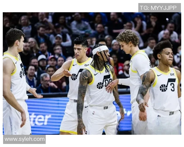 爵士与湖人经典对决重播回顾精彩瞬间与赛场英雄表现